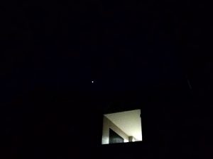 夕方西の空に煌めく金星